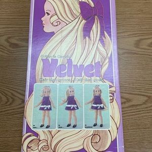 VINTAGE 1970 IDEAL CRISSY'S COUSIN VELVET DOLL  HAIR THAT GROWS W/ BOX & Papers